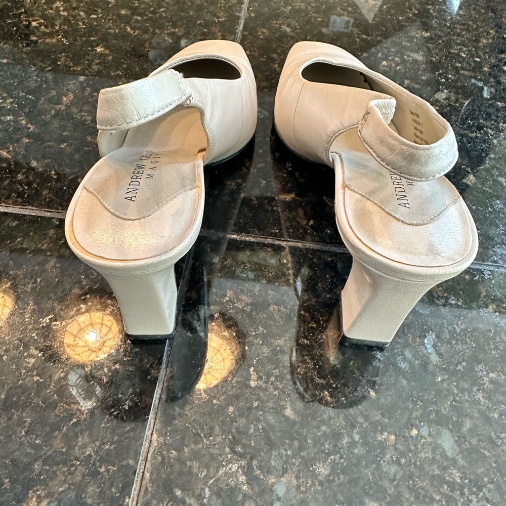 Shoes - Picture 5 of 9